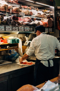 Trancheur - Cutter - Fumoir - rôtissoire - Poussoir à saucisse