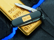 Couteau Suisse VICTORINOX classic noir LINGOT D'OR